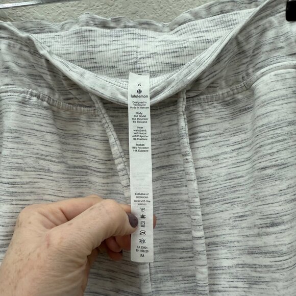 Lululemon Hello Sunday Heathered Space Dye Active Shorts W7AQAS Womens size 6 - Picture 2 of 7